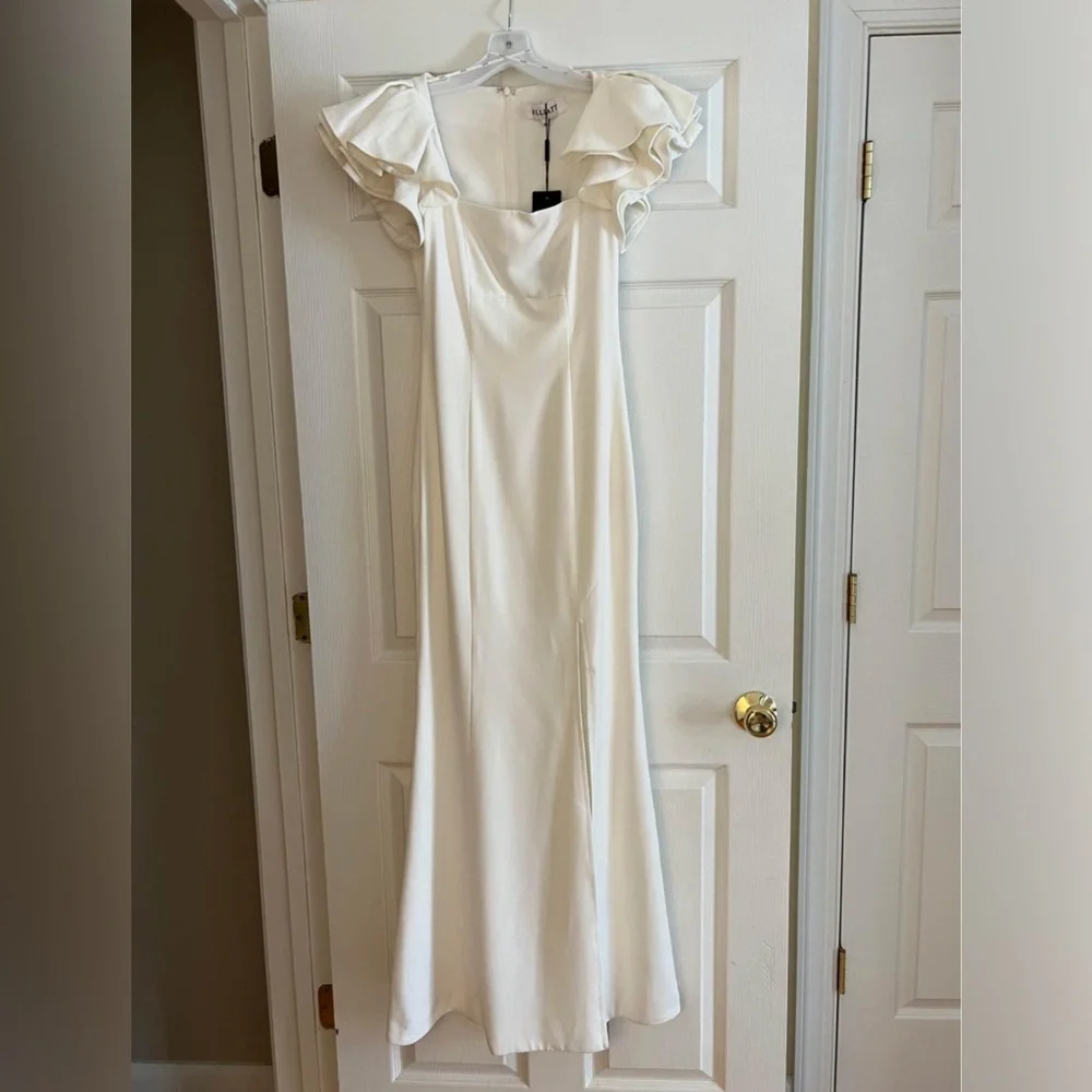 Elliatt Astronomy White Ruffle Sleeve Maxi Rehearsal Dinner Bridal Dress NEW - Picture 3 of 6